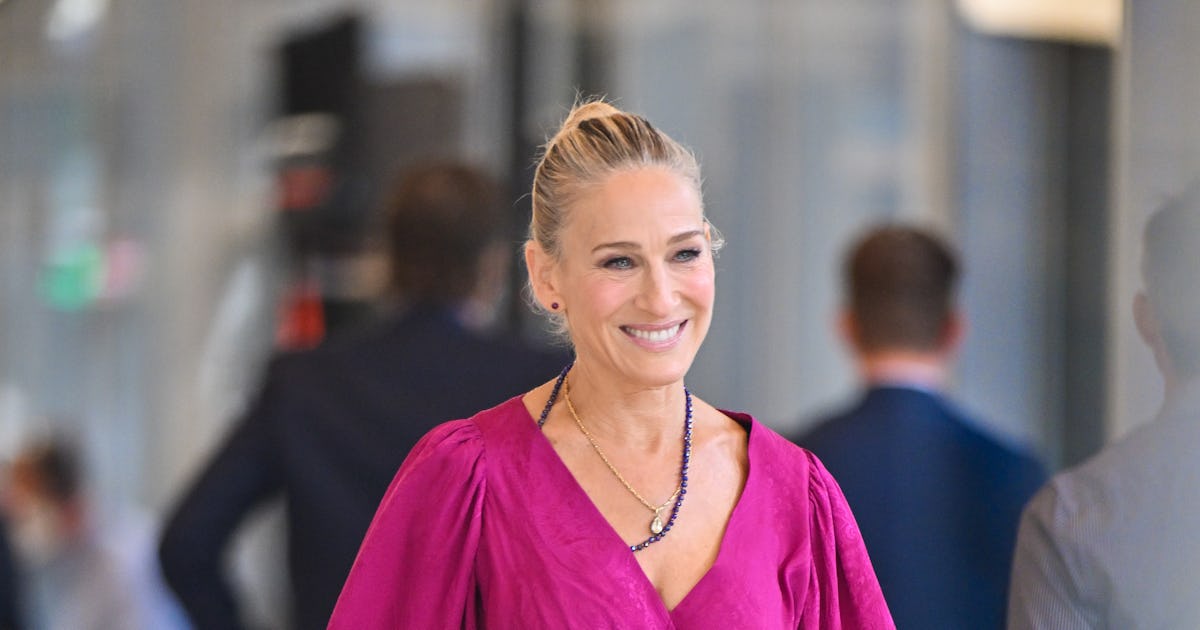 Sarah Jessica Parkerâs Pink Satin Pumps Were Peak Barbiecore