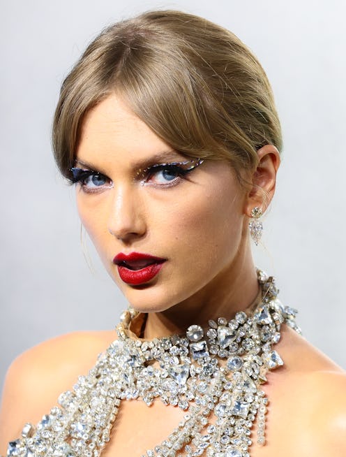 NEWARK, NEW JERSEY - AUGUST 28: Taylor Swift attends the 2022 MTV VMAs at Prudential Center on Augus...