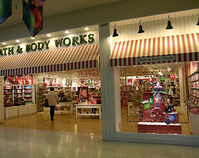 Bath & Body Works Christmas and seasonal scents and gifts are out on shelves now.
