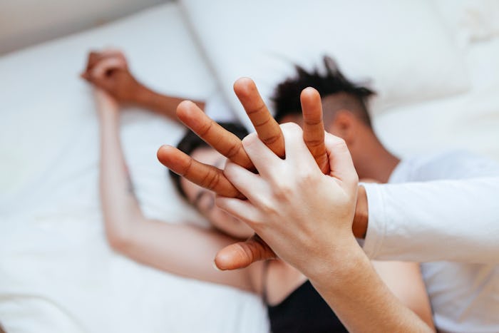 couple with hands linked , how long after birth can you have sex 