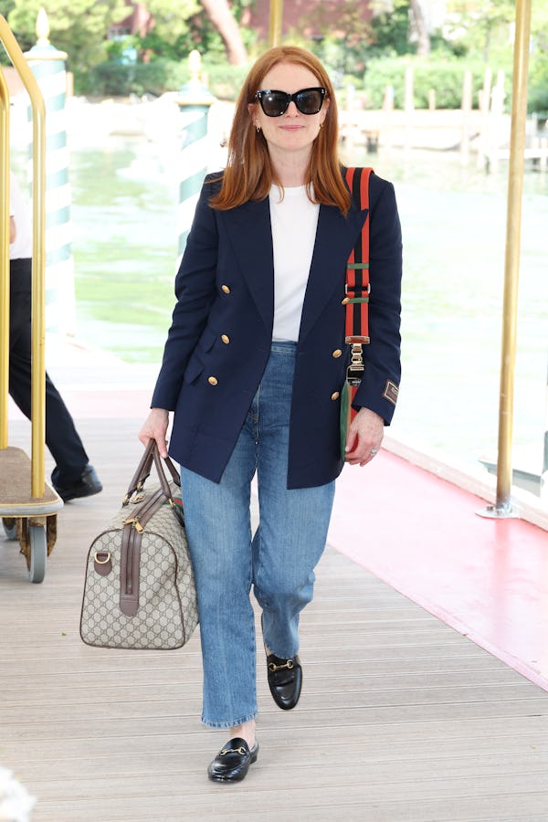 Julianne Moore carrying gucci bags