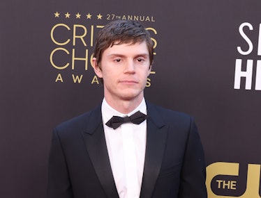 LOS ANGELES, CALIFORNIA - MARCH 13: Evan Peters attends the 27th Annual Critics Choice Awards at Fai...