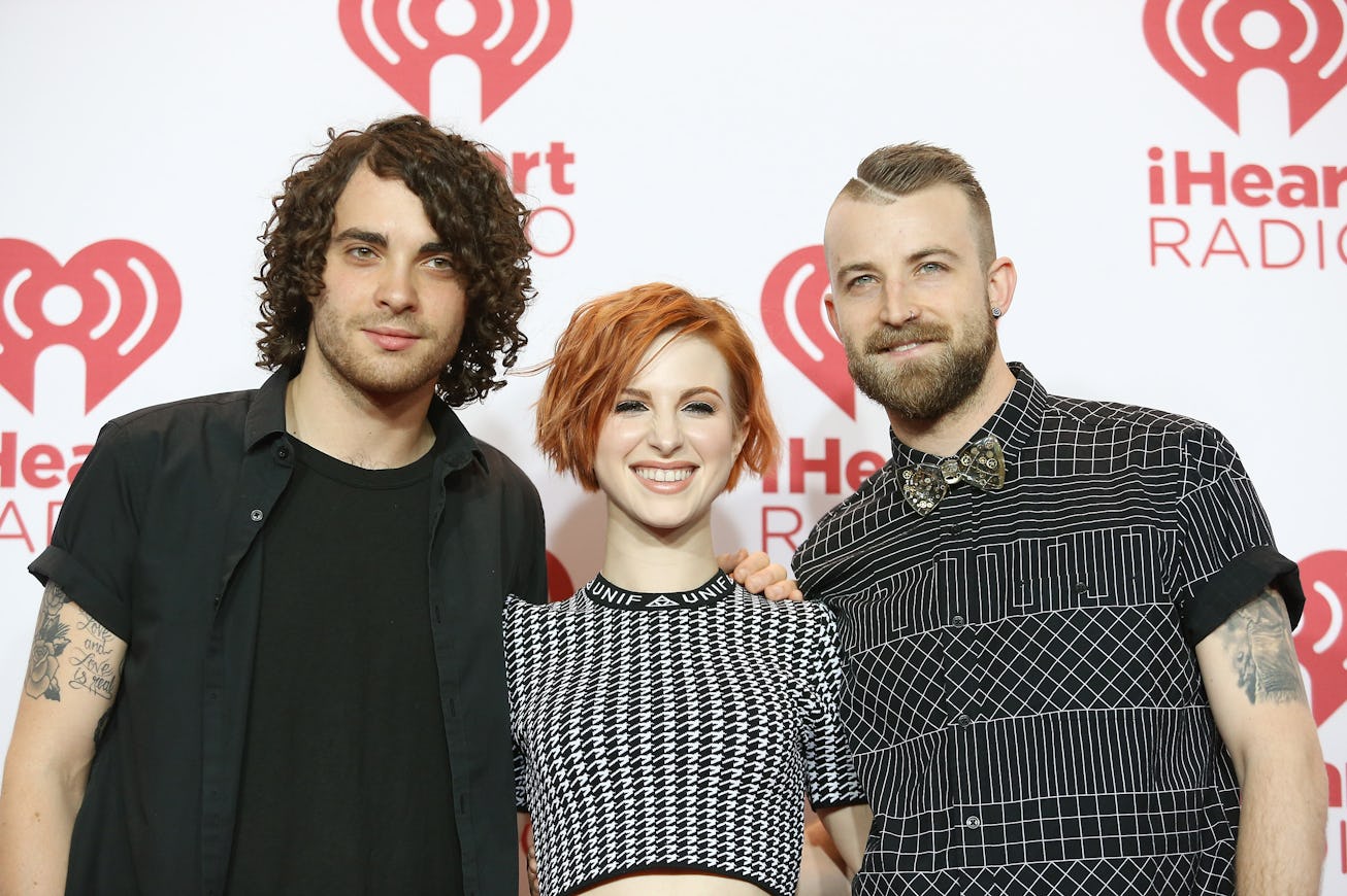 LAS VEGAS, NV - SEPTEMBER 20: (L-R) Musicians Taylor York, Hayley Williams and Jeremy Davis of Para...