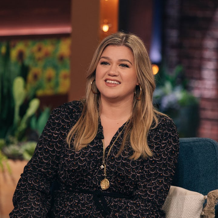 Kelly Clarkson eats her kids Halloween candy. (Don't we all?)