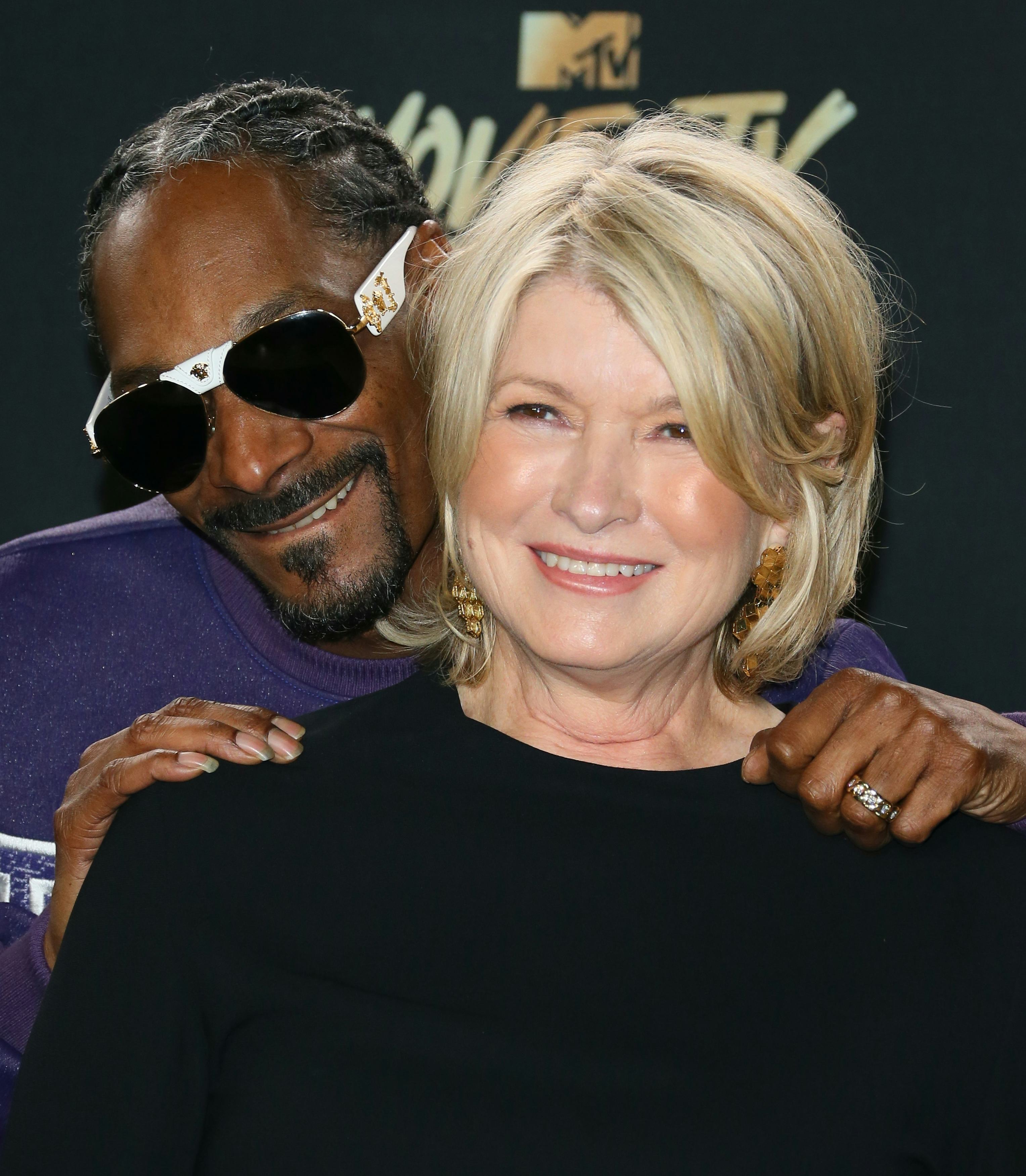 How To Get Martha Stewart & Snoop Dogg's BIC Advent Calendar