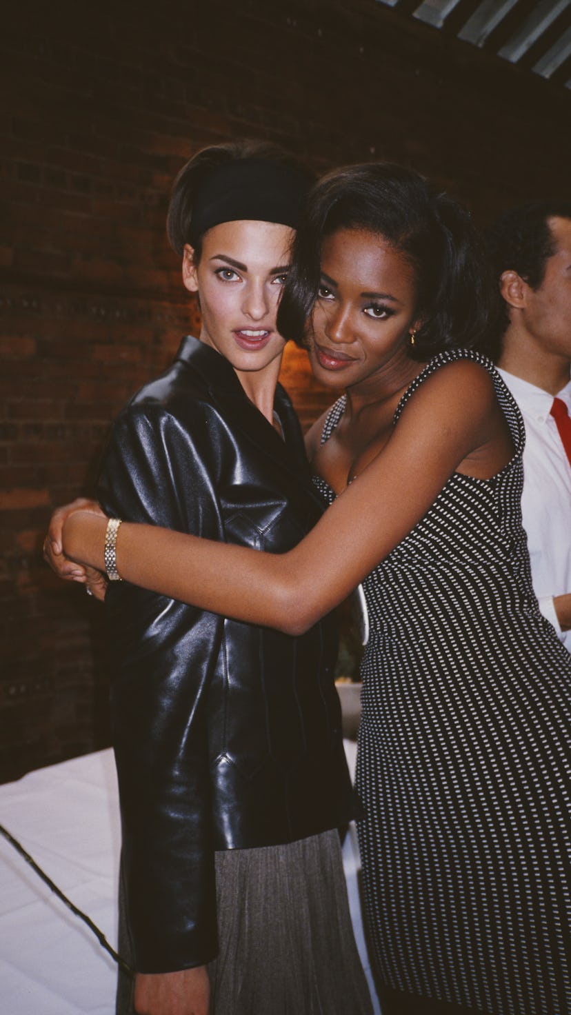 Canadian model Linda Evangelista and English model Naomi Campbell