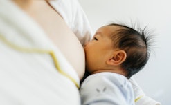 closeup of newborn nursing, how to breastfeed with flat nipples