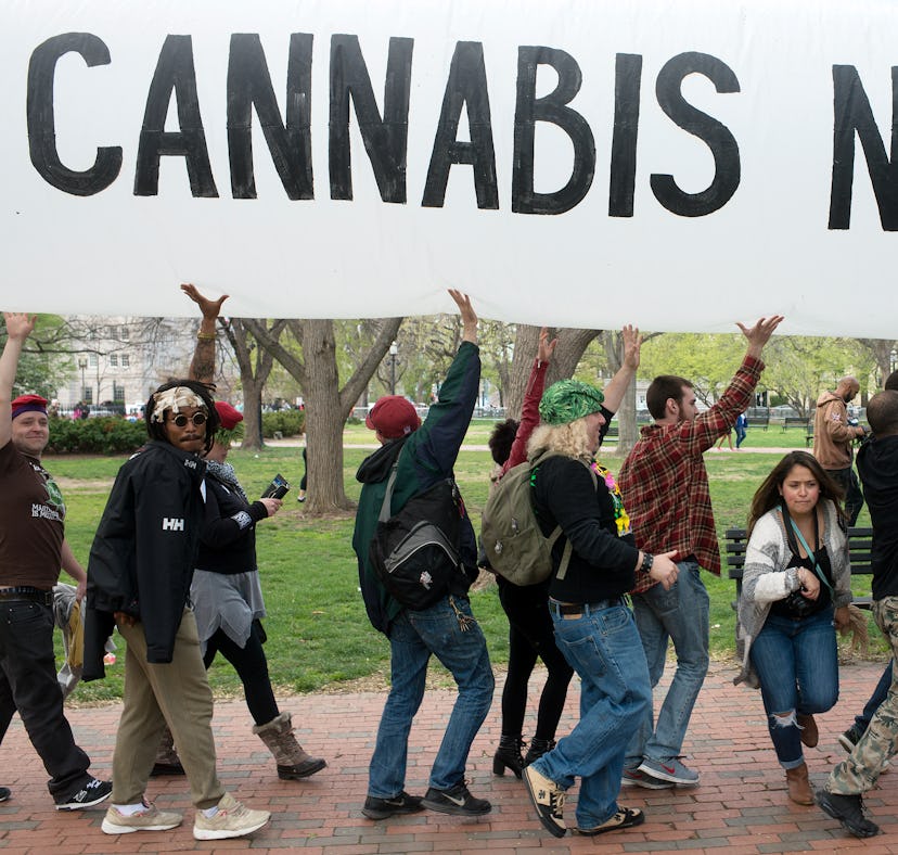 WASHINGTON DC APRIL 02:
Hundreds of advocates for marijuana legalization rally and smoke pot outsi...