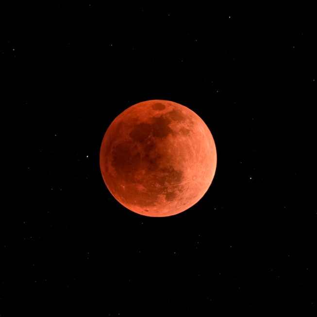 October 2022 blood moon