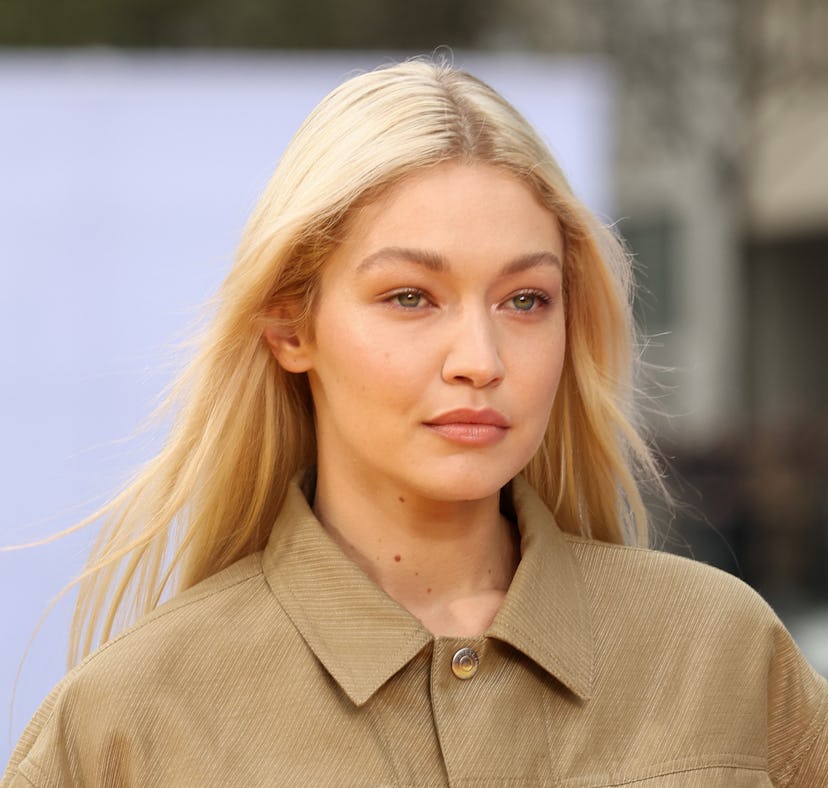 Gigi Hadid reportedly still has her "walls up" with Leonardo DiCaprio.