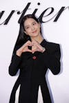 Before getting a chrome gem manicure, BLACKPINK's Jisoo attended a photocall for the 'Cartier Masion...