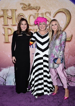 Kathy Najimy,  Bette Midler and Sarah Jessica Parker attend the Hocus Pocus 2 World Premiere at AMC ...