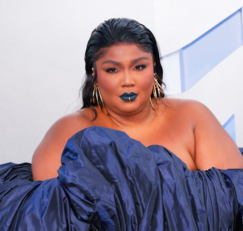 NEWARK, NEW JERSEY - AUGUST 28: Lizzo arrives at 2022 MTV VMAs at Prudential Center on August 28, 20...