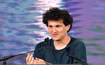 NEW YORK, NEW YORK - JUNE 23: Sam Bankman-Fried speaks onstage during the first annual Moonlight Gal...