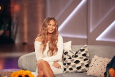 THE KELLY CLARKSON SHOW -- Episode 4133 -- Pictured: Chrissy Teigen -- (Photo by: Weiss Eubanks/NBCU...