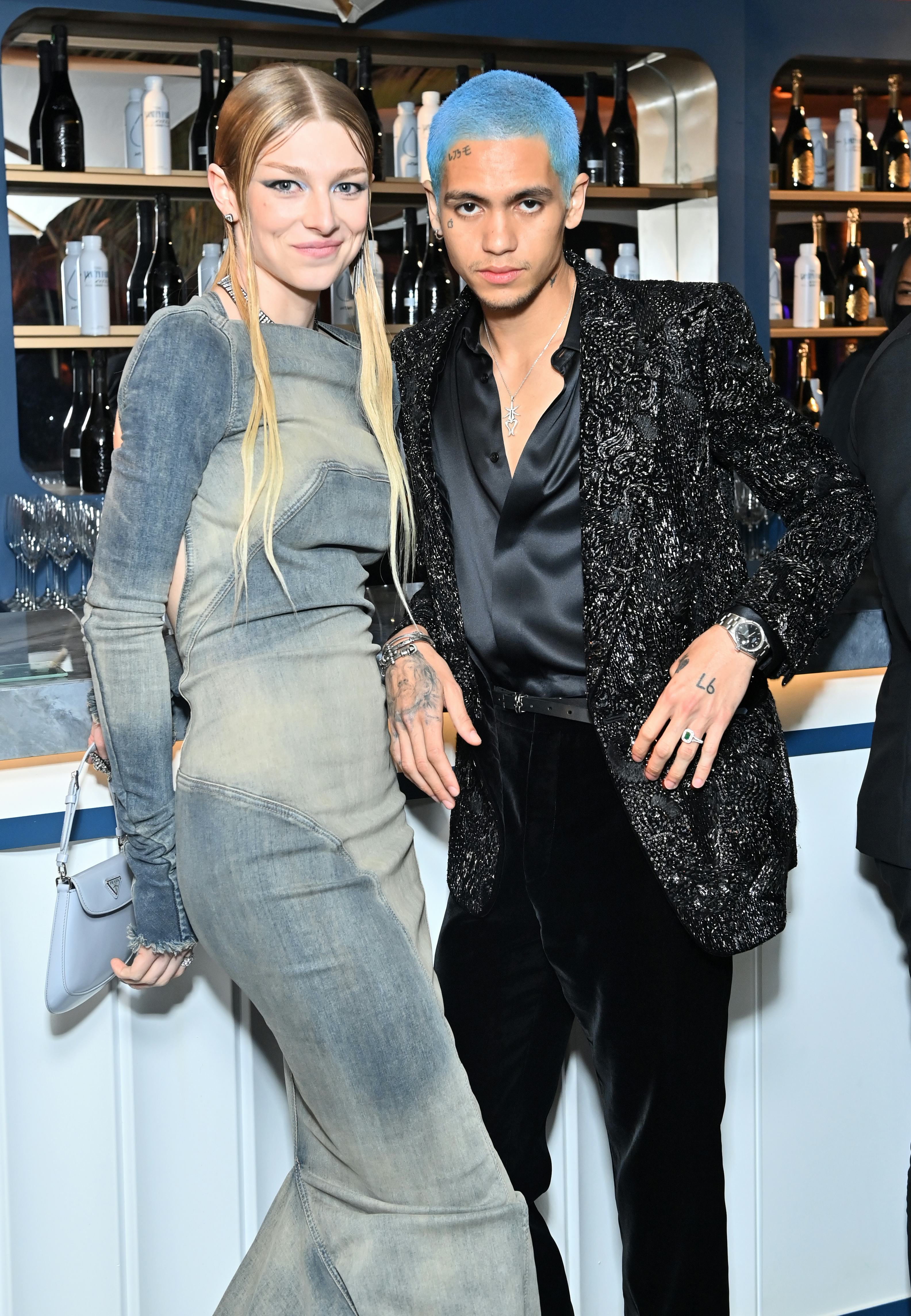 Hunter Schafer and Dominic Fike attend the 2022 Vanity Fair Oscar Party