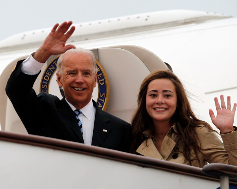 BEIJING, CHINA - AUGUST 17: U.S. Vice President Joe Biden (L) waves with his granddaughter Naomi Bid...