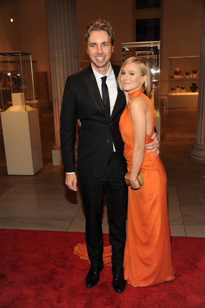 Kristen Bell & Dax Shepard Dress Up With Their Kids In 'Hocus Pocus' costumes.