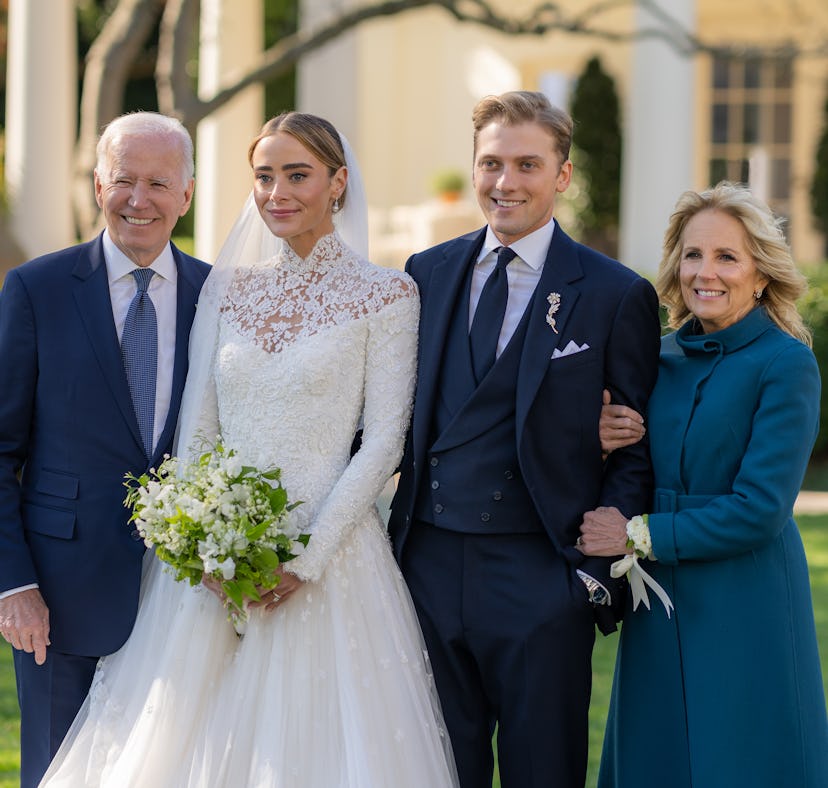Naomi Biden and Peter Neal's White House wedding photo included Joe and Jill Biden.