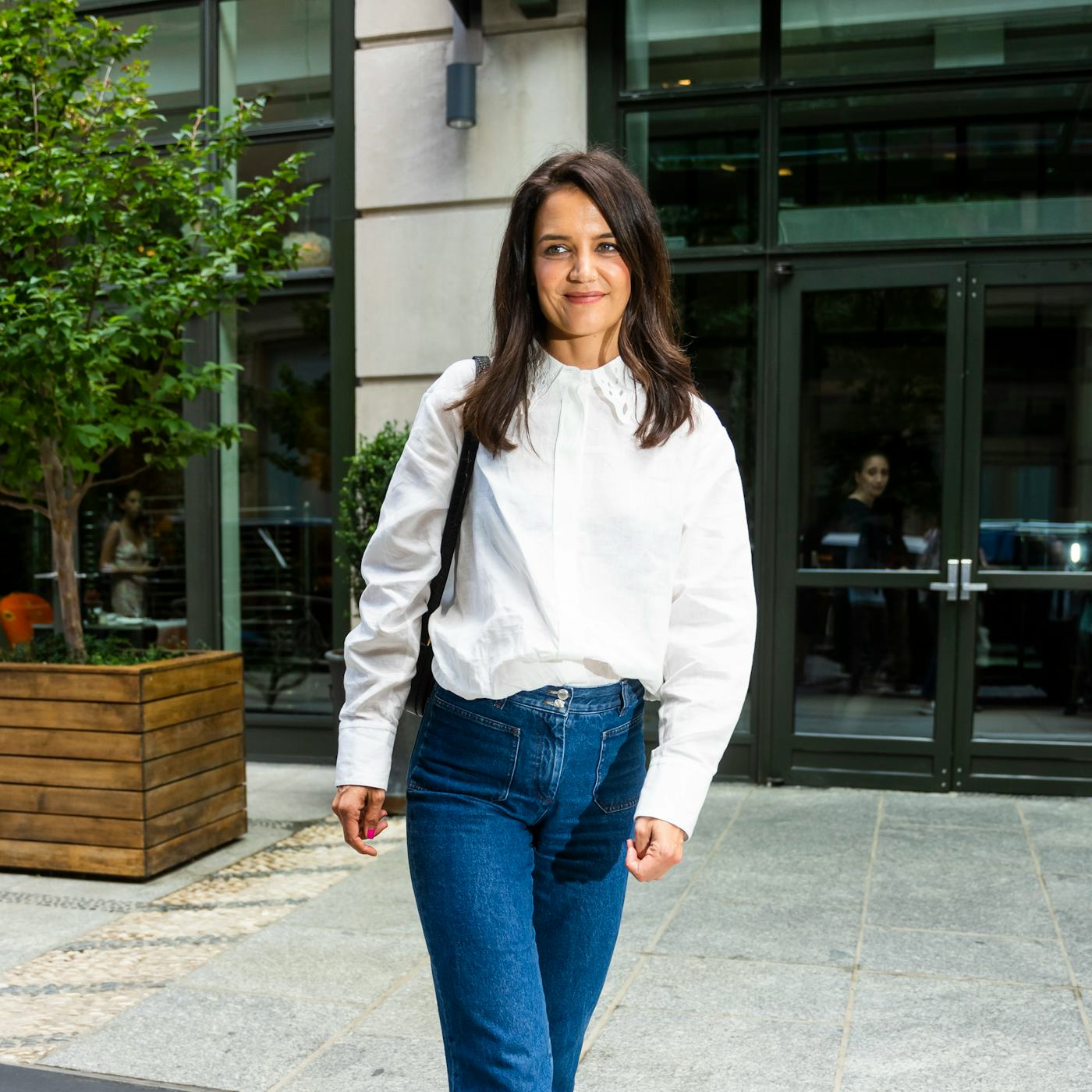 Katie Holmes Just Wore The White Sneakers Women In Their 40s Will Love