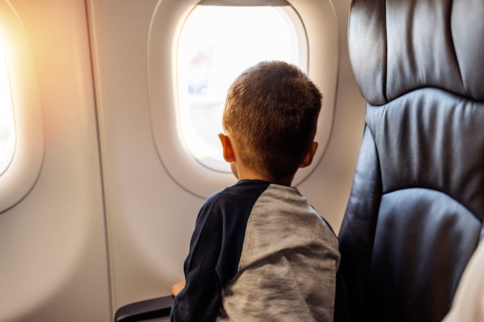 A recent post on Reddit about a parent playing cartoons for their toddler on a plane recently went v...
