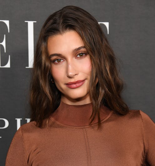 LOS ANGELES, CALIFORNIA - OCTOBER 17: Hailey Bieber attends 29th Annual ELLE Women In Hollywood Cele...