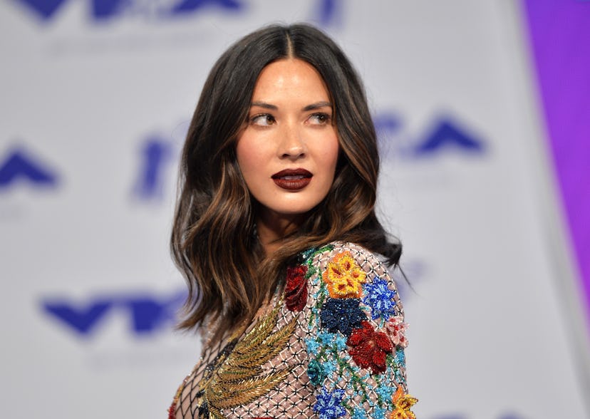 Olivia Munn rocking ribbon-style highlights.
