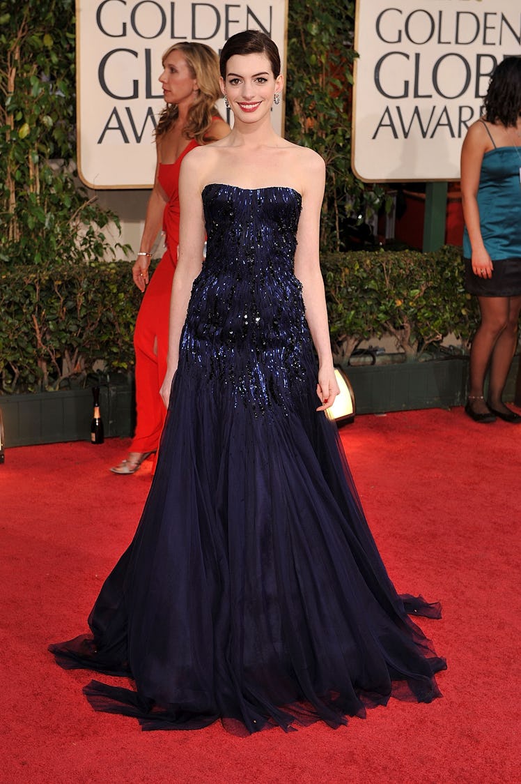 Anne Hathaway arrives at the 66th Annual Golden Globe Awards