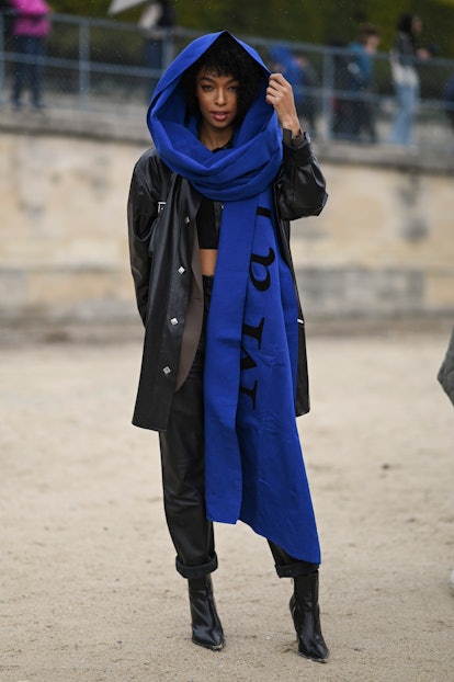 street style blue scarf