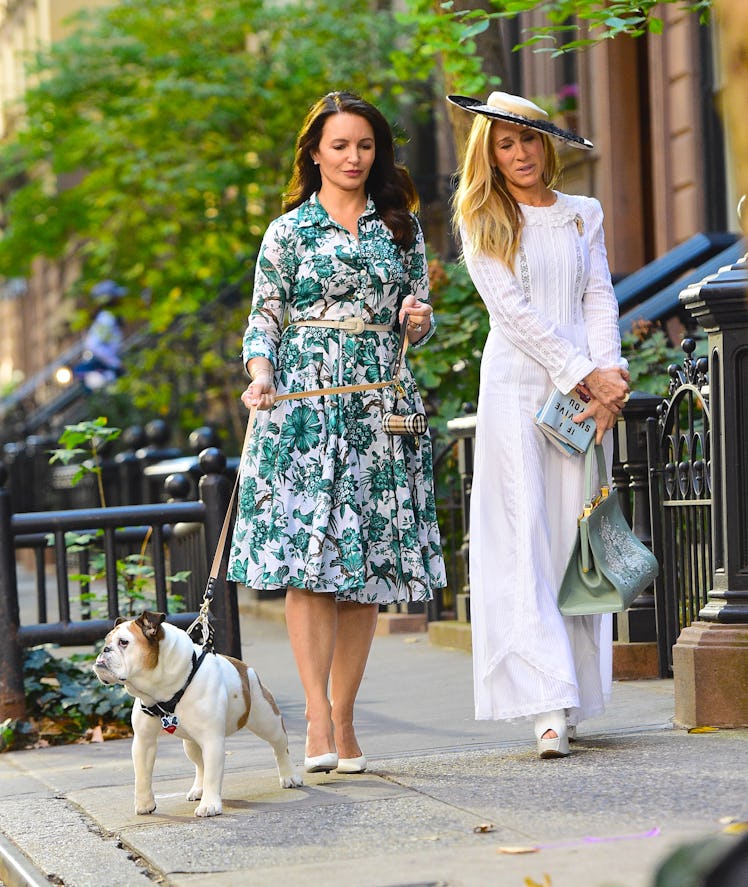 Kristin Davis and Sarah Jessica Parker works on the set of 'And Just Like That' 