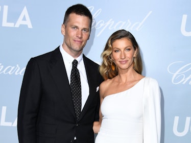 LOS ANGELES, CALIFORNIA - FEBRUARY 21:  Tom Brady and Gisele Bündchen arrive at the Hollywood For Sc...