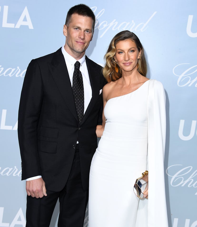LOS ANGELES, CALIFORNIA - FEBRUARY 21: Tom Brady and Gisele Bündchen arrive at the Hollywood For Sc...