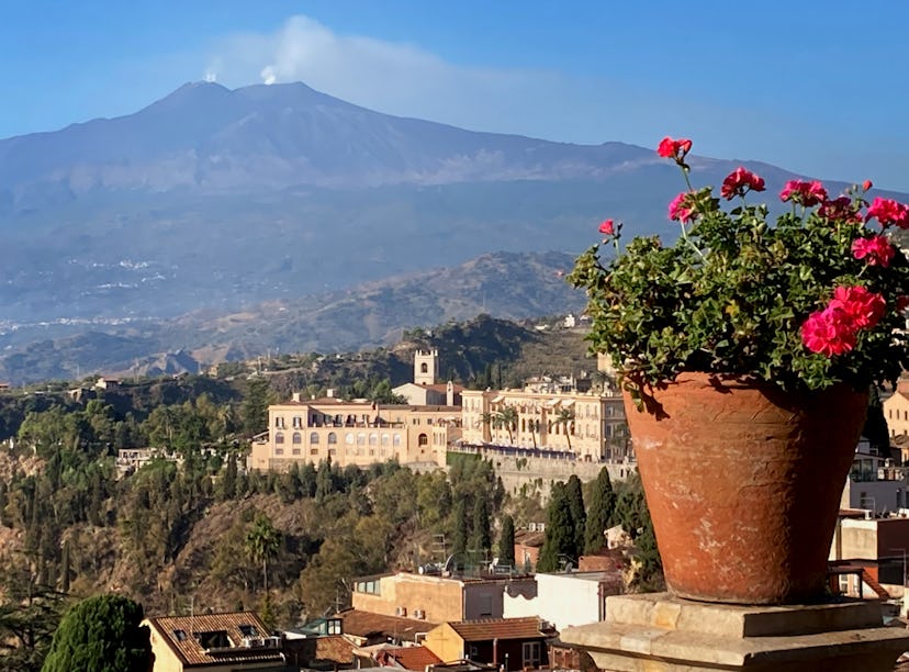 Mount Etna can be seen from the village of Taormina just like in 'The White Lotus' season finale. 