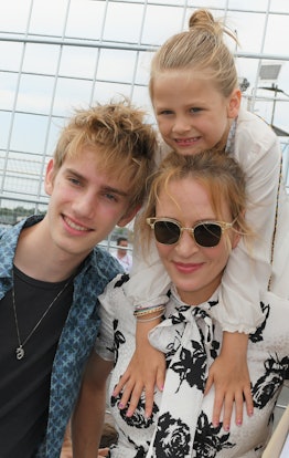(L to R) Uma Thurman (C) poses with her children Levon Thurman-Hawke and Luna Thurman-Busson.