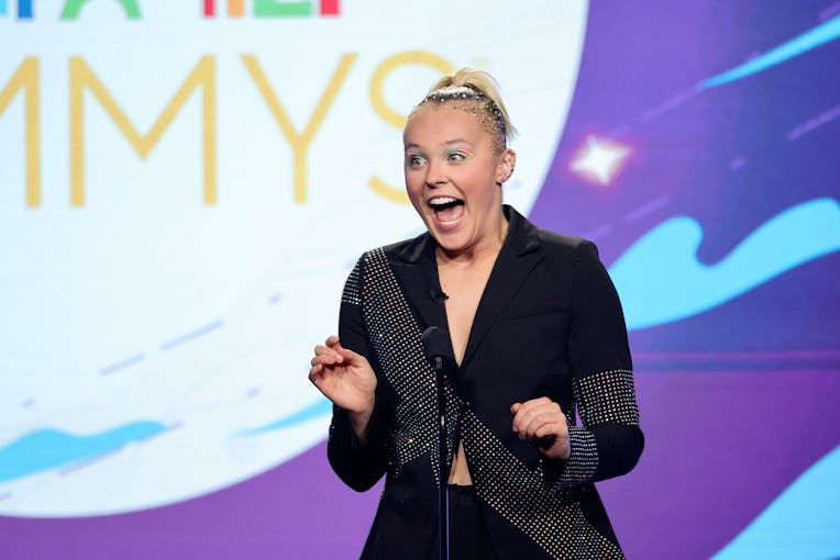 LOS ANGELES, CALIFORNIA - DECEMBER 10: Host JoJo Siwa speaks onstage during the 2022 Children's & Fa...