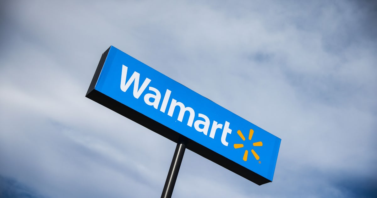 Is Walmart Open New Year's Eve & Day 2025/2025? What Their Store Hours