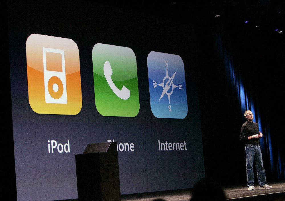 Steve Jobs, Apple Inc. CEO demonstrates the main functions of the new iPhone during his keynote spee...
