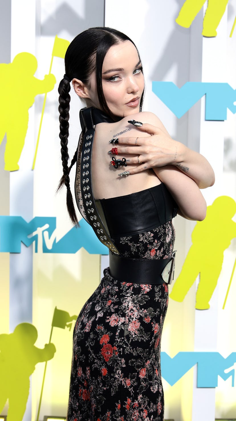 Here are the best celebrity nail art moments of 2022. Here, Dove Cameron's 3D nail art.