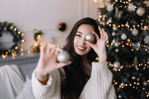 Try these rituals for manifesting abundance during the holiday season