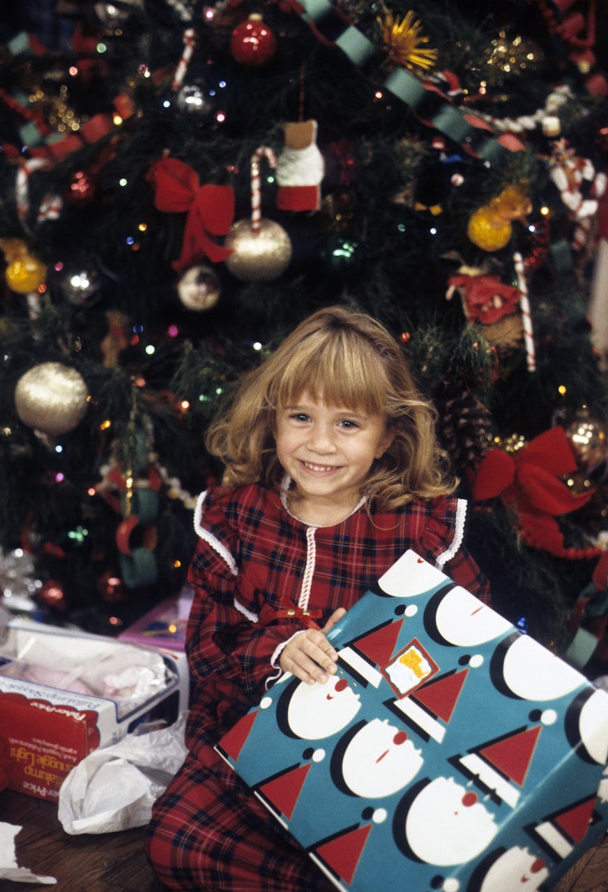11 Christmas Ornaments For The \'90s Kid