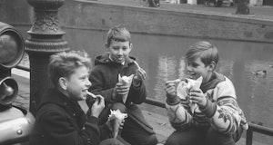 Assignment Trouw, frites eating children, November 19, 1962, FRITES, Children, The Netherlands, 20th...
