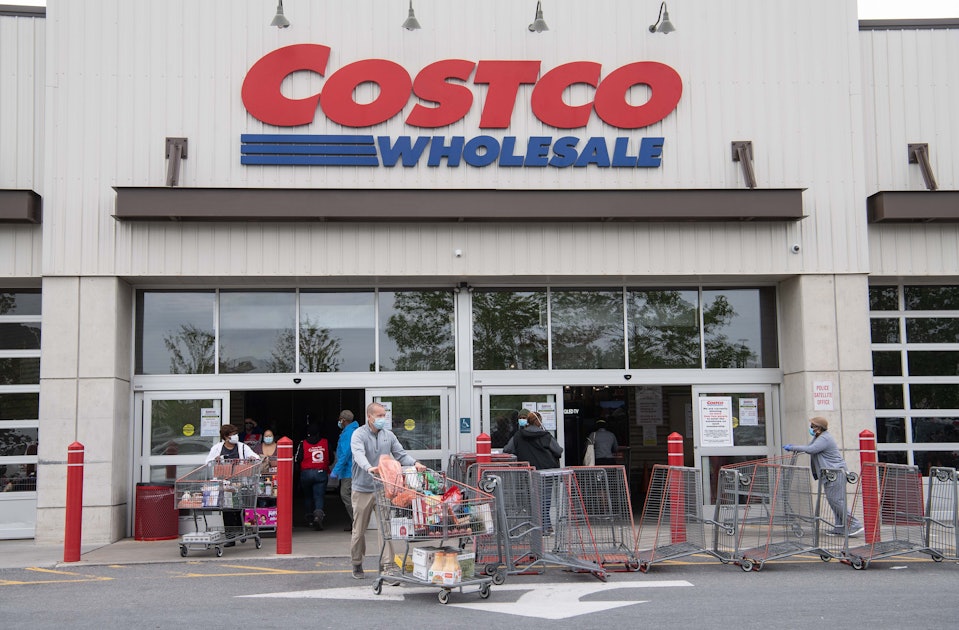 What To Know About Costco's New Year's Eve & Day 2022/2023 Store Hours
