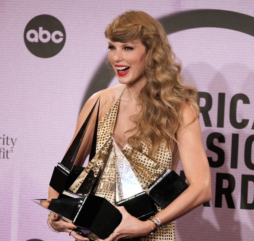 You could win tickets to Taylor Swift's concert in 2023 with Aeropostale and Forever 21.