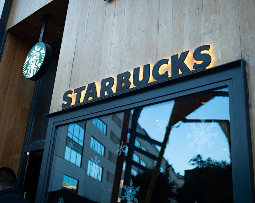 Starbucks Christmas 2022 hours include some changes to Christmas Eve and Christmas Day.