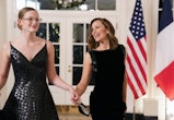 WASHINGTON, DC - DECEMBER 01: Actress Jennifer Garner and her daughter Violet arrive for the White H...