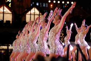 CHRISTMAS IN ROCKEFELLER CENTER -- Season 2022 -- Pictured: Radio City Rockettes A New Jersey mom is...