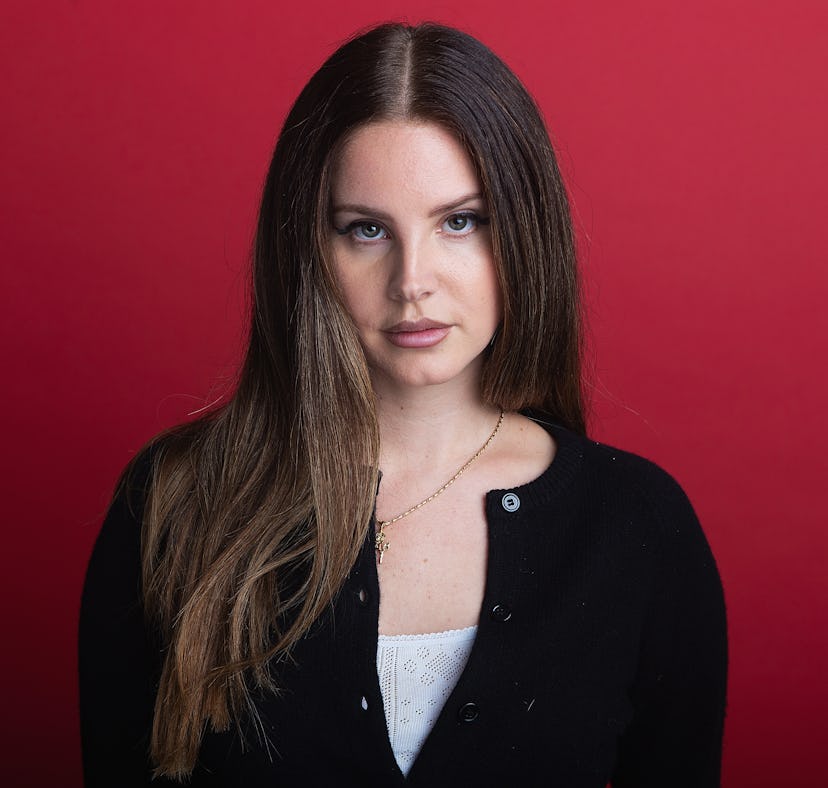 By putting up a promotional billboard in Tulsa, Oklahoma, for her upcoming album, 'Did You Know That...