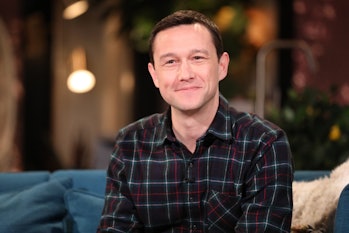 BUSY TONIGHT -- Episode 1077 -- Pictured: Guest Joseph Gordon-Levitt on the set of Busy Tonight -- (...