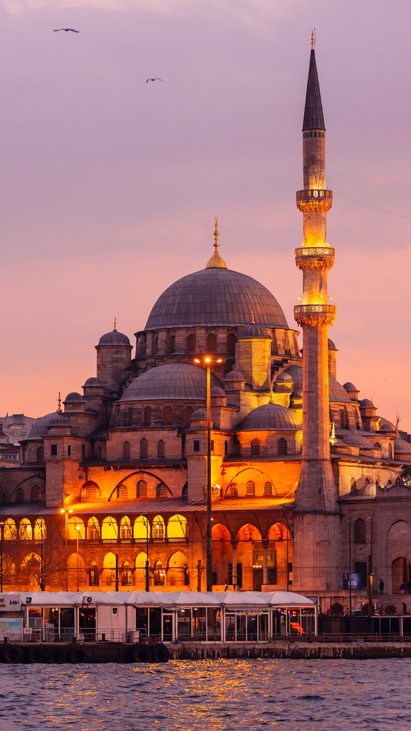 Istanbul is the 2023 solo travel destination for Aries zodiac sign.