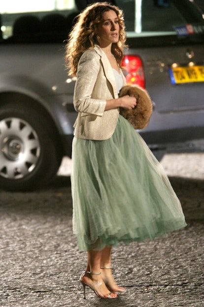 Sarah Jessica Parker, as Carrie Bradshaw, pairs a silver shoe with a tulle outfit.